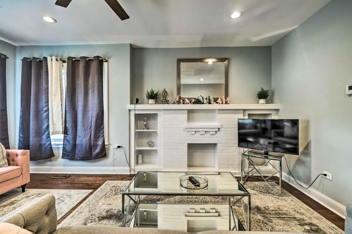 Image 5 of Remodeled Chicago Apartment Less Than 9 Mi to Downtown