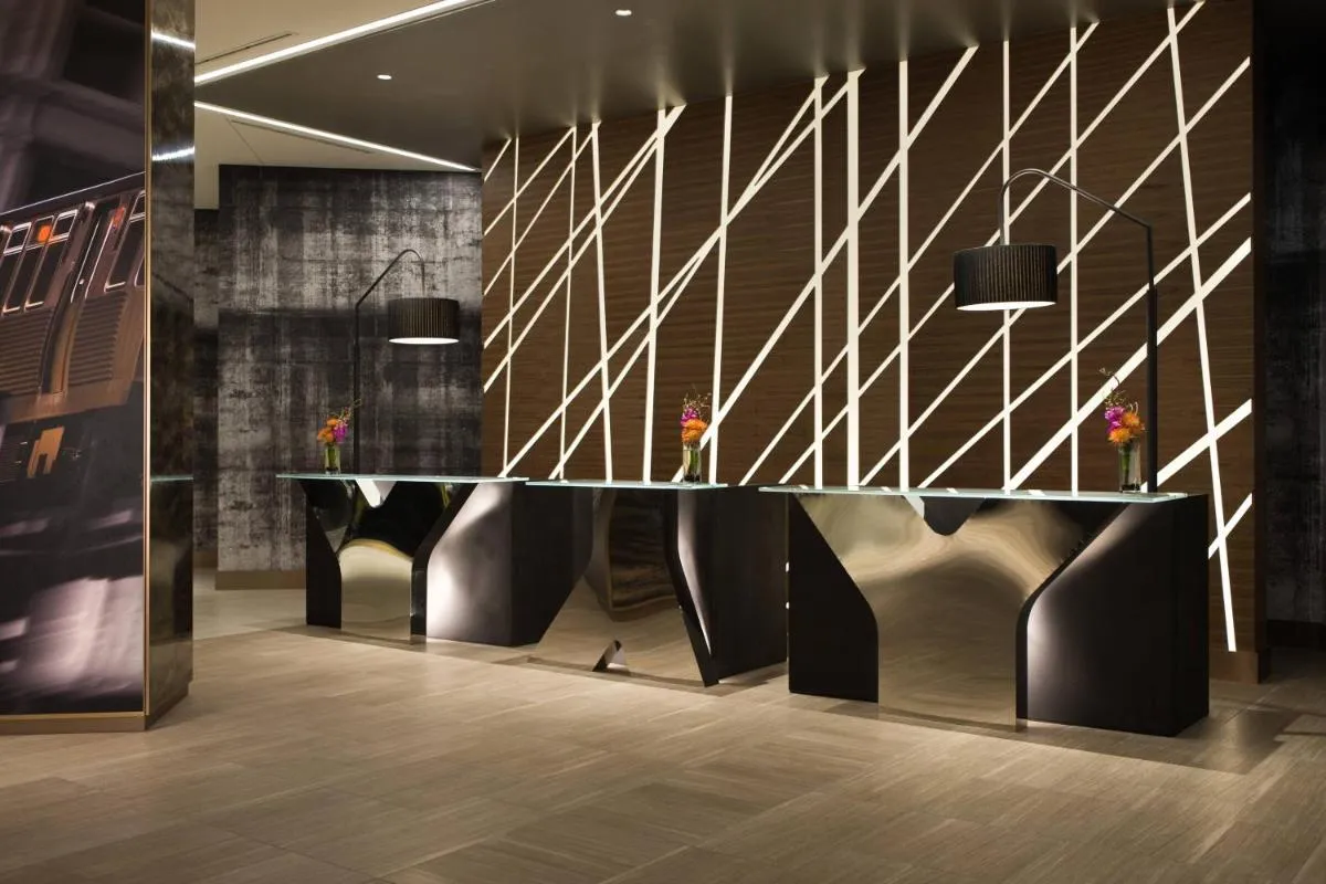 Image 2 of Renaissance Chicago Downtown Hotel