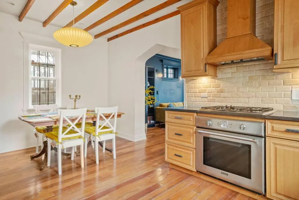 Image 3 of Roscoe Village Family Hideaway