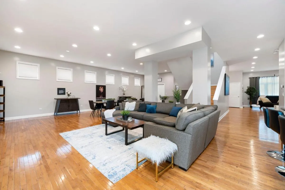 Image 5 of Spacious Luxury Retreat 8 Bed Oasis with 6 Baths