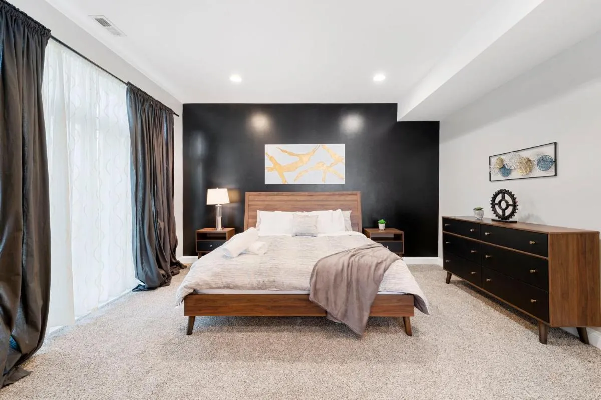Image 6 of Spacious Luxury Retreat 8 Bed Oasis with 6 Baths
