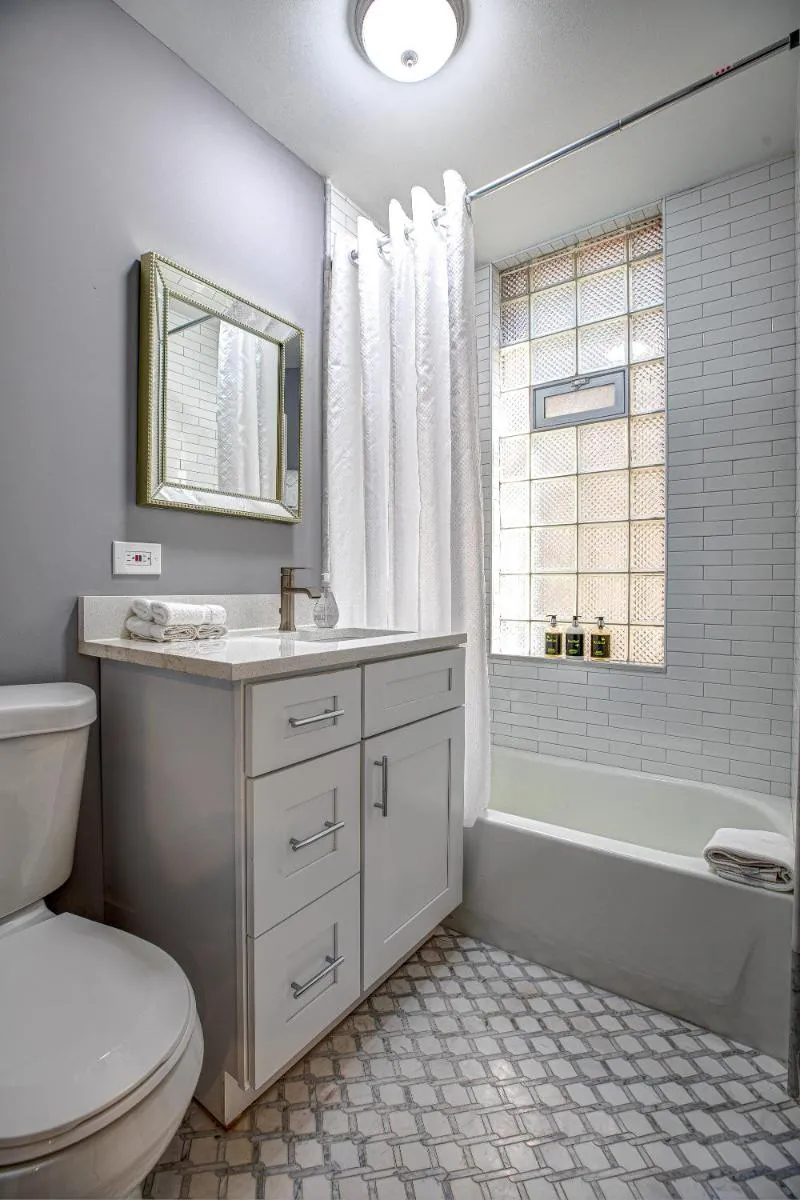 Image 3 of Spacious Ukrainian Village Retreat