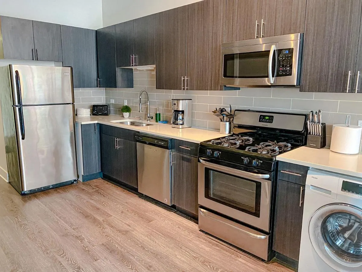 Image 2 of Spacious and Luxurious 3br-2ba near McCormick Place with optional parking – Sleeps 10