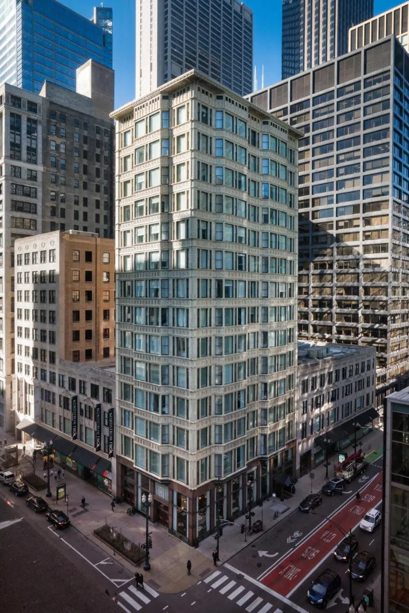 Image 3 of Staypineapple, An Iconic Hotel, The Loop