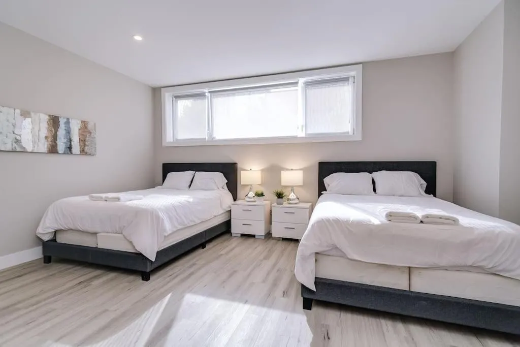 Image 6 of Stunning Duplex Condo #1 – Downtown River North