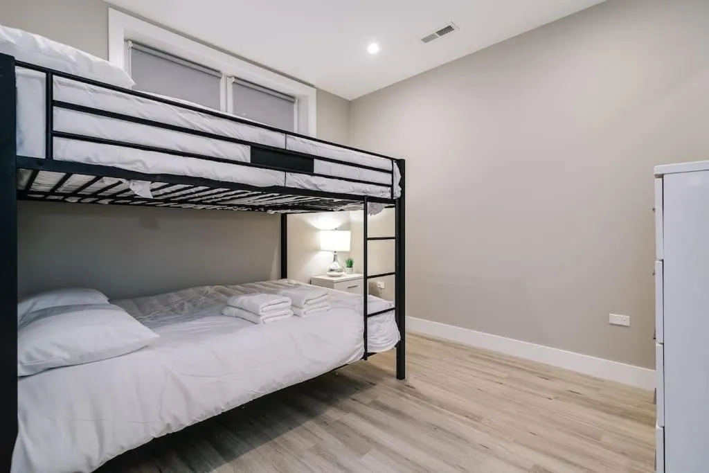 Image 1 of Stunning Duplex Condo #1 – Downtown River North