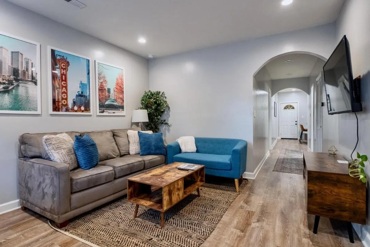 Image 5 of Stylish & Bright Gem Overlooks Lovely Park with Great Amenities