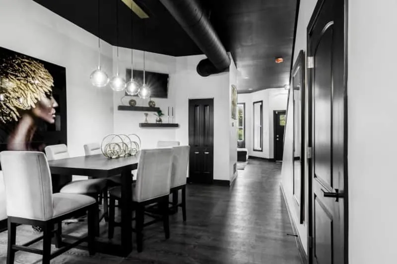 Image 4 of The Black And White Suite