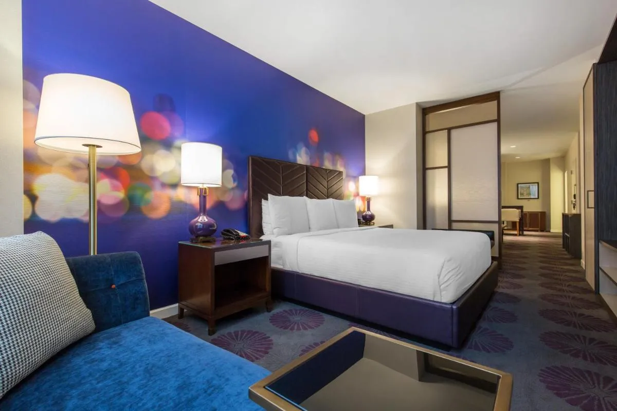 Image 4 of The Chicago Hotel Collection Magnificent Mile