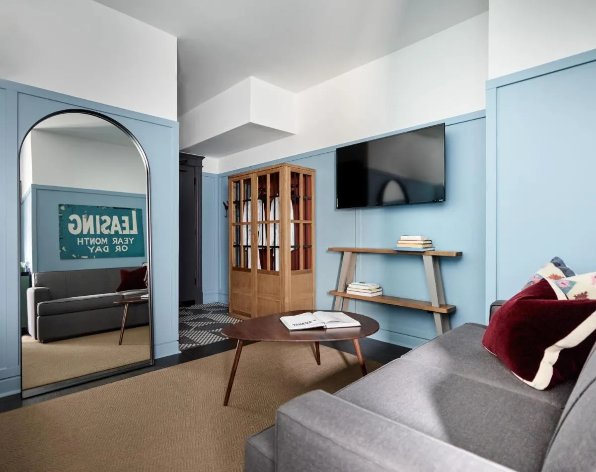 Image 2 of The Chicago Hotel Collection Wrigleyville