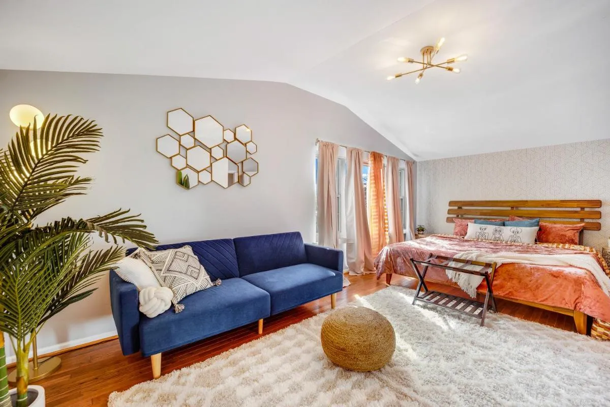 Image 1 of The Logandale: HUGE Mid-Century Home, sleeps 15