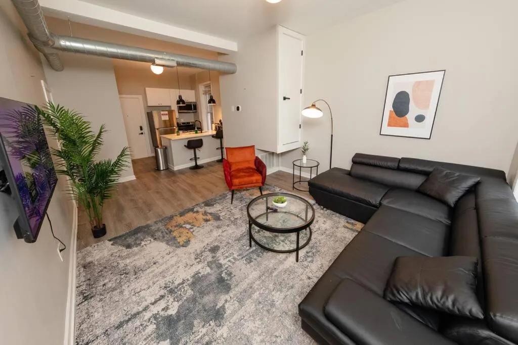 Image 4 of The Secret West Loop Oasis