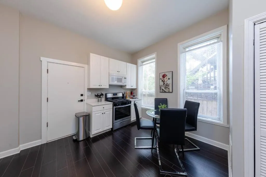 Image 4 of The Secret West Loop Oasis for up to 4 guests