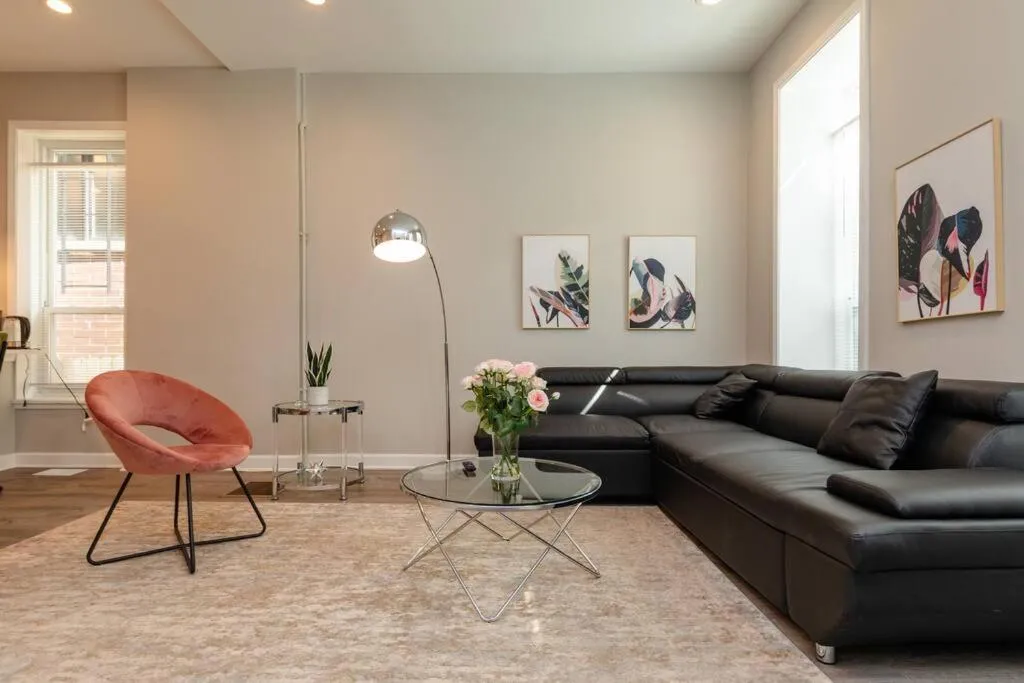Image of The Secret West Loop Oasis for up to 4 guests with In-unit washer and dryer