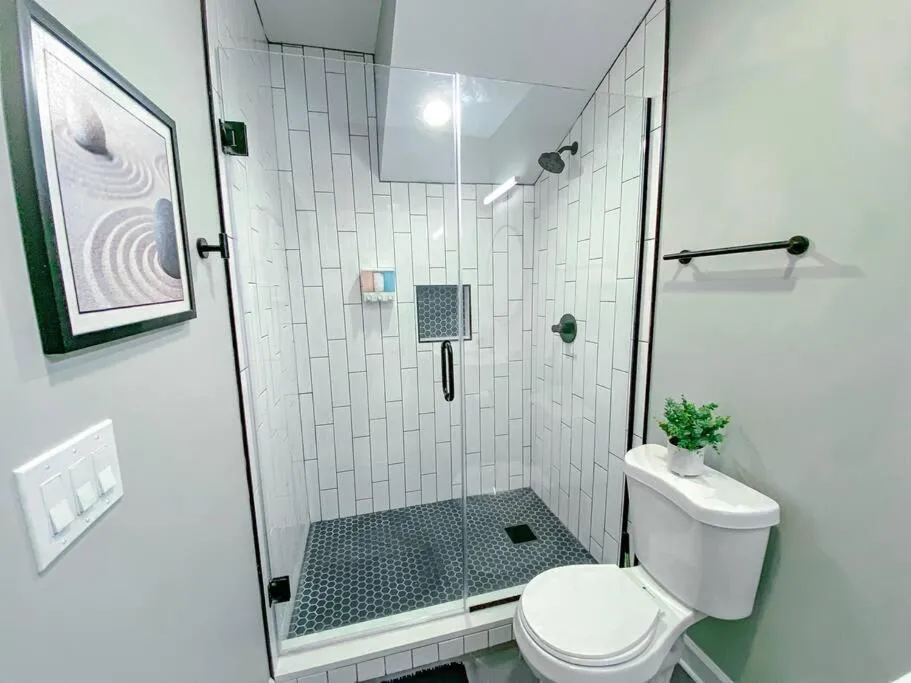 Image 6 of The Secret West Loop Oasis for up to 4 guests with In-unit washer and dryer