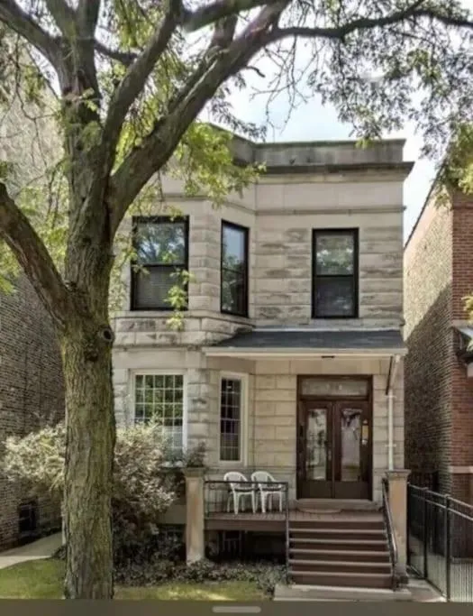 Image 5 of The Wrigleyville Garden 200 Steps to Wrigley-2BR