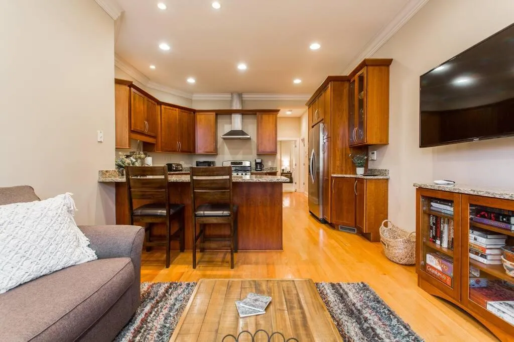 Image of The Wrigleyville VIP-200 Steps from Wrigley Field