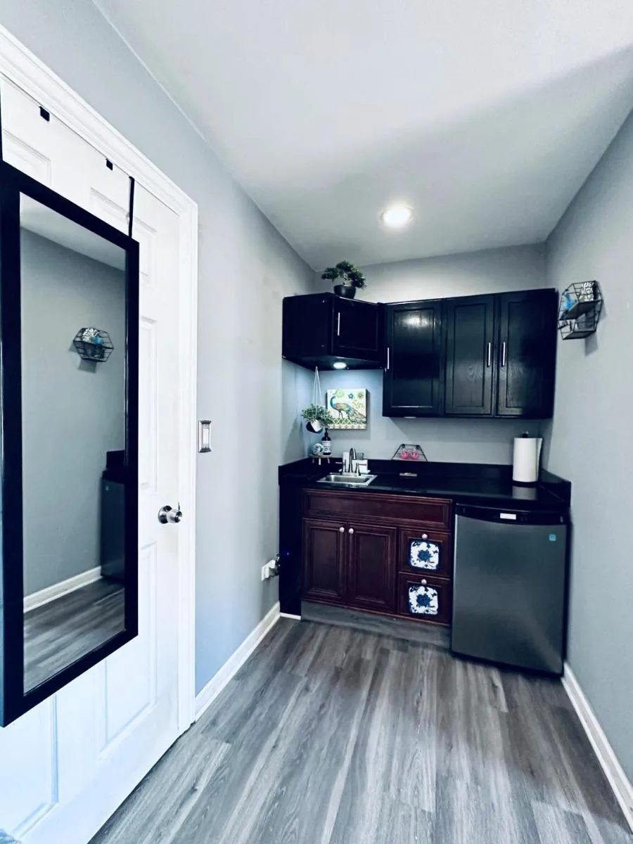 Image 6 of Tiny House – Chicago Pilsen Neighborhood