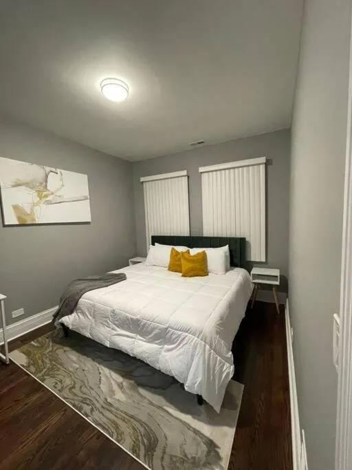 Image 3 of Upscale apartment Westside of Chicago