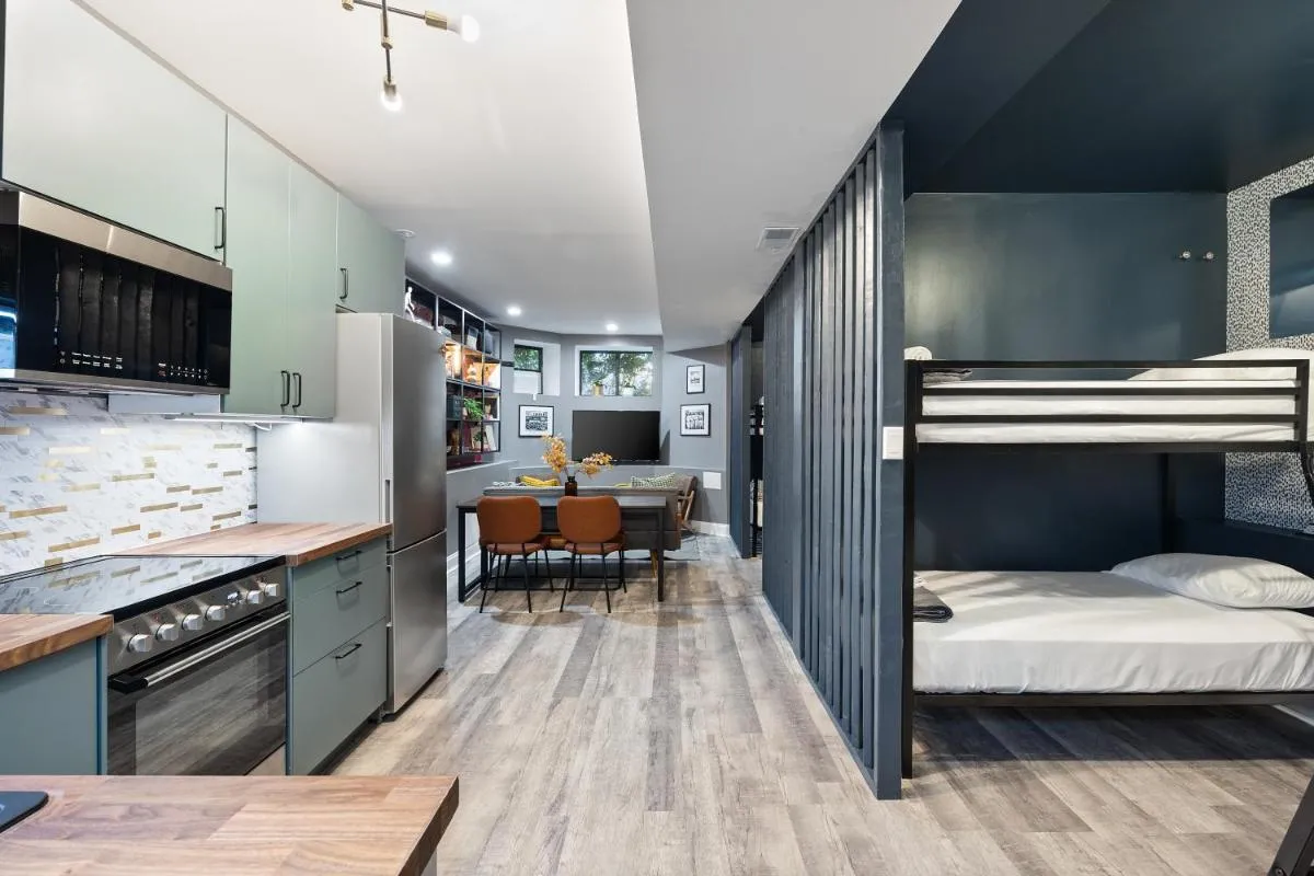 Image 1 of Wrigleyville Suites