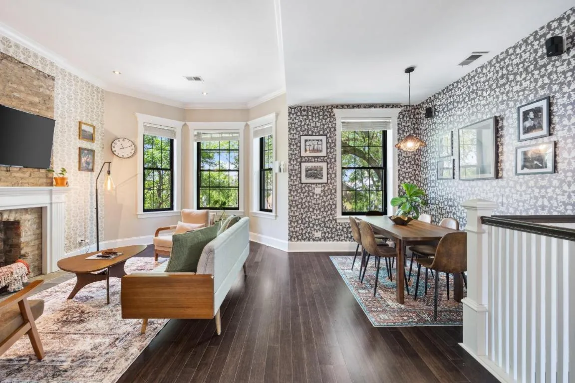Image of Wrigleyville Suites